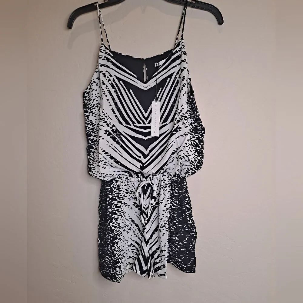 Three Eighty Two Reed Romper Lined Blk and Off White Print Stretchy Wais…
